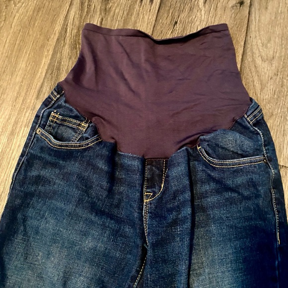 Old Navy Full Panel Maternity Jeans - Size 6R - Picture 2 of 5